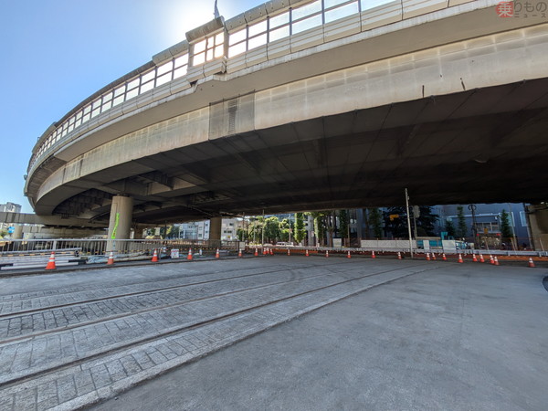 都電の線路の「出土」なぜ相次ぐ？ 舗装の下にまだまだ眠ってる!? 発見された遺構の「その後」(乗りものニュース) - goo ニュース